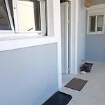 Sunny Mountain View Apartment With Free Parking